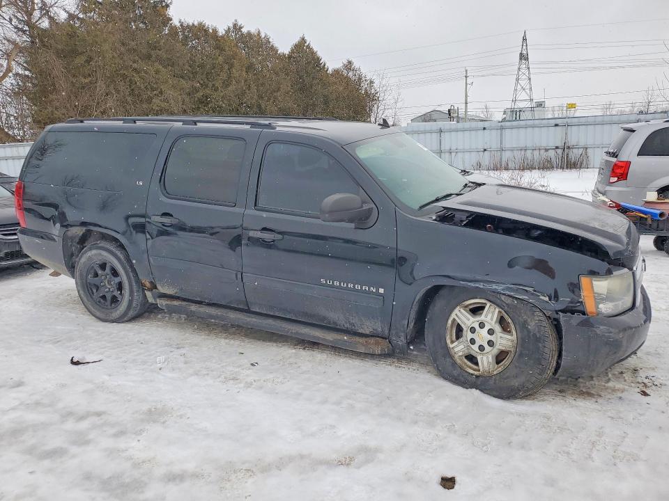 Photo 4 from auction – 2007 CHEVROLET SUBURBAN with VIN 3GNFC16077G299756