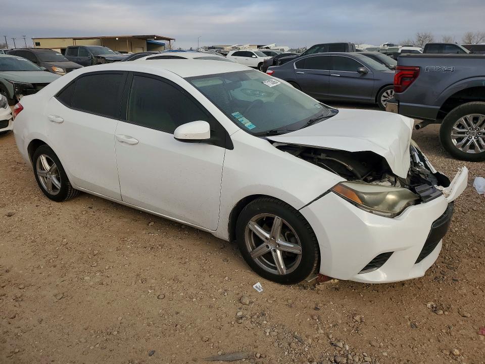 Photo 4 from auction – 2015 TOYOTA COROLLA with VIN 5YFBURHE8FP285241