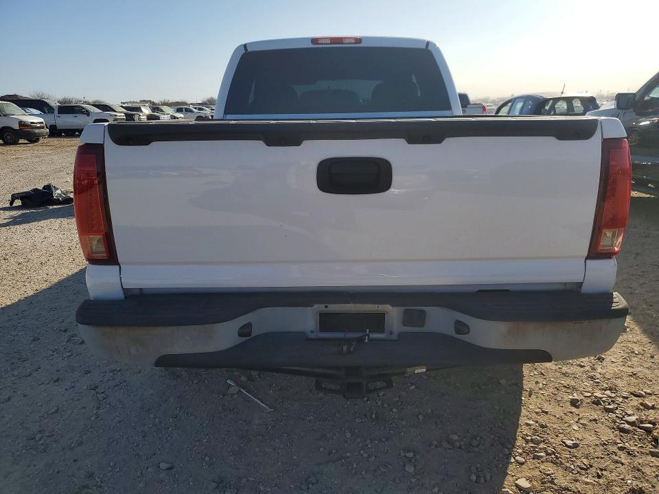 Photo 6 from auction – 2001 CHEVROLET SILVERADO with VIN 1GCGC13U51F173988