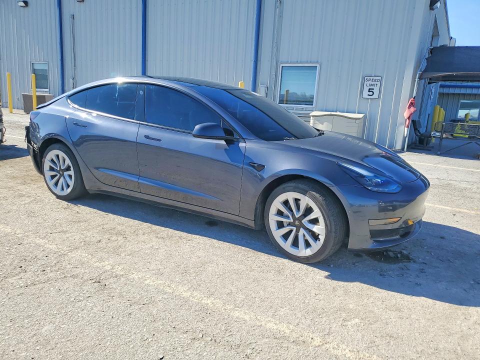 Photo 4 from auction – 2022 TESLA MODEL 3 with VIN 5YJ3E1EA2NF352804