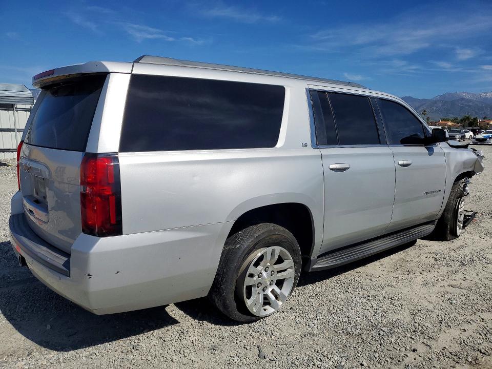 Photo 3 from auction – 2016 CHEVROLET SUBURBAN with VIN 1GNSCGKC0GR332033