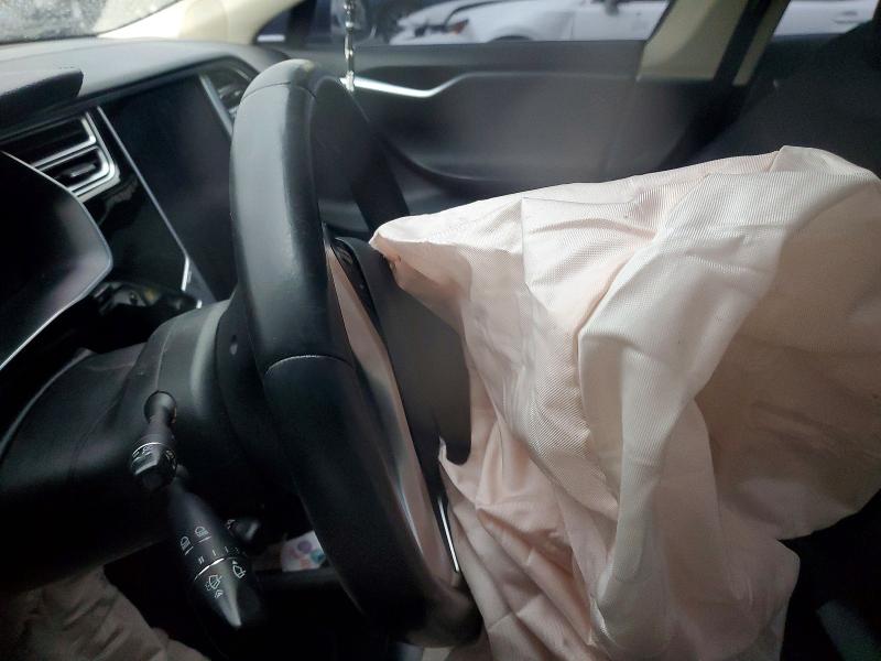Photo 8 from auction – 2014 TESLA MODEL S with VIN 5YJSA1H11EFP40545
