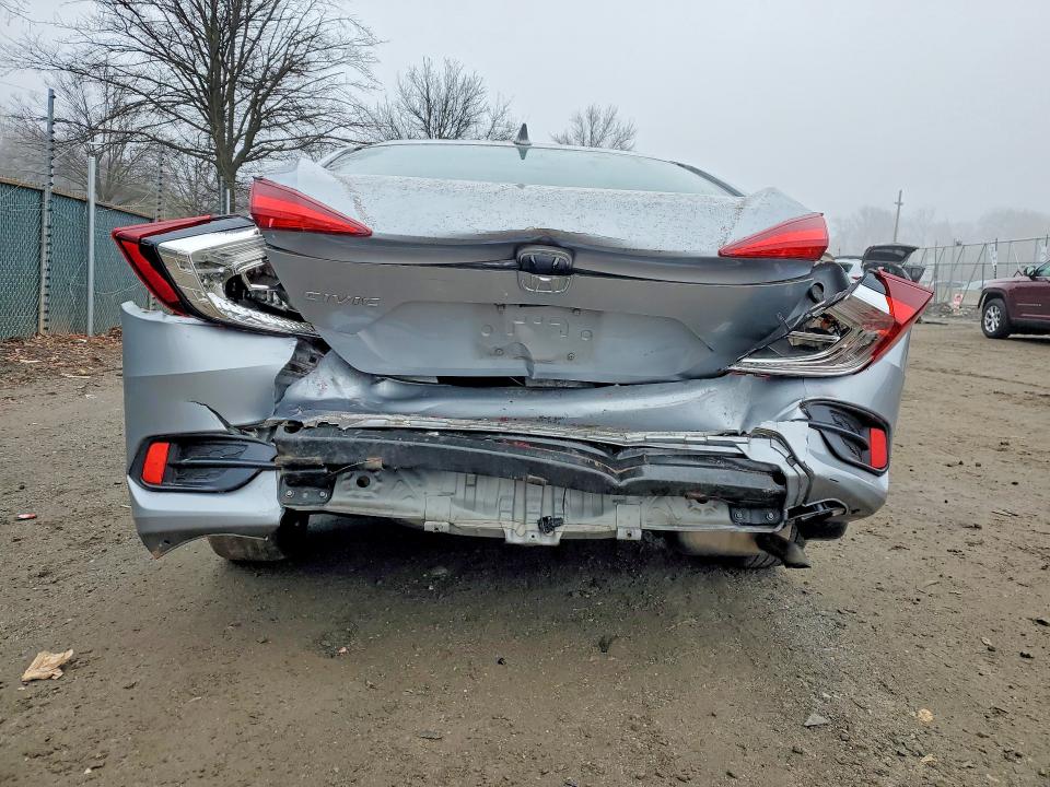 Photo 6 from auction – 2017 HONDA CIVIC with VIN 2HGFC2F79HH575496