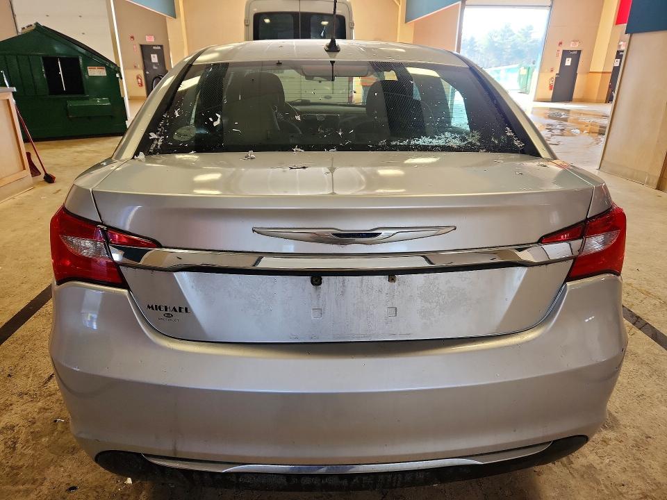 Photo 6 from auction – 2012 CHRYSLER 200 LX with VIN 1C3CCBAB4CN100937
