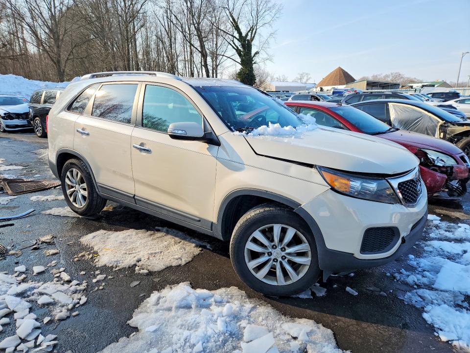 Foto 4 de la subasta – 2011 KIA SORENTO BA con VIN 5XYKTDA29BG070567