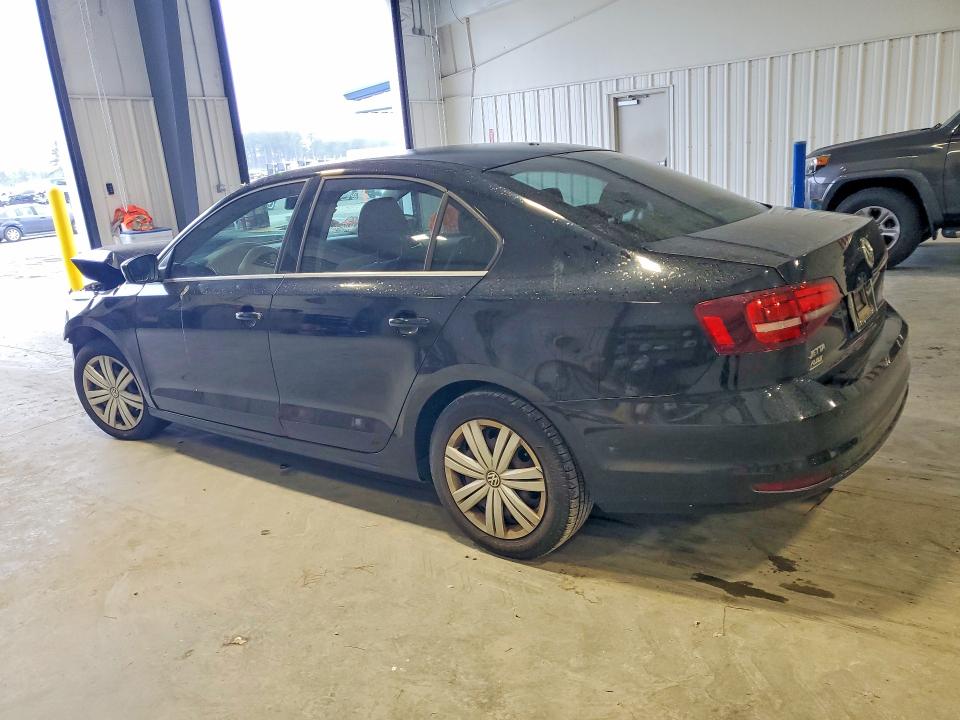 Photo 2 from auction – 2017 VOLKSWAGEN JETTA with VIN 3VW2B7AJ3HM329302