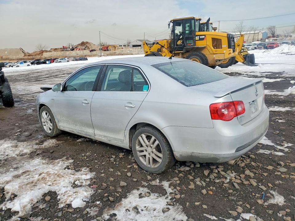 صورة رقم 2 من المزاد - 2007 VOLKSWAGEN JETTA WOLF مع VIN 3VWEG71K67M186299