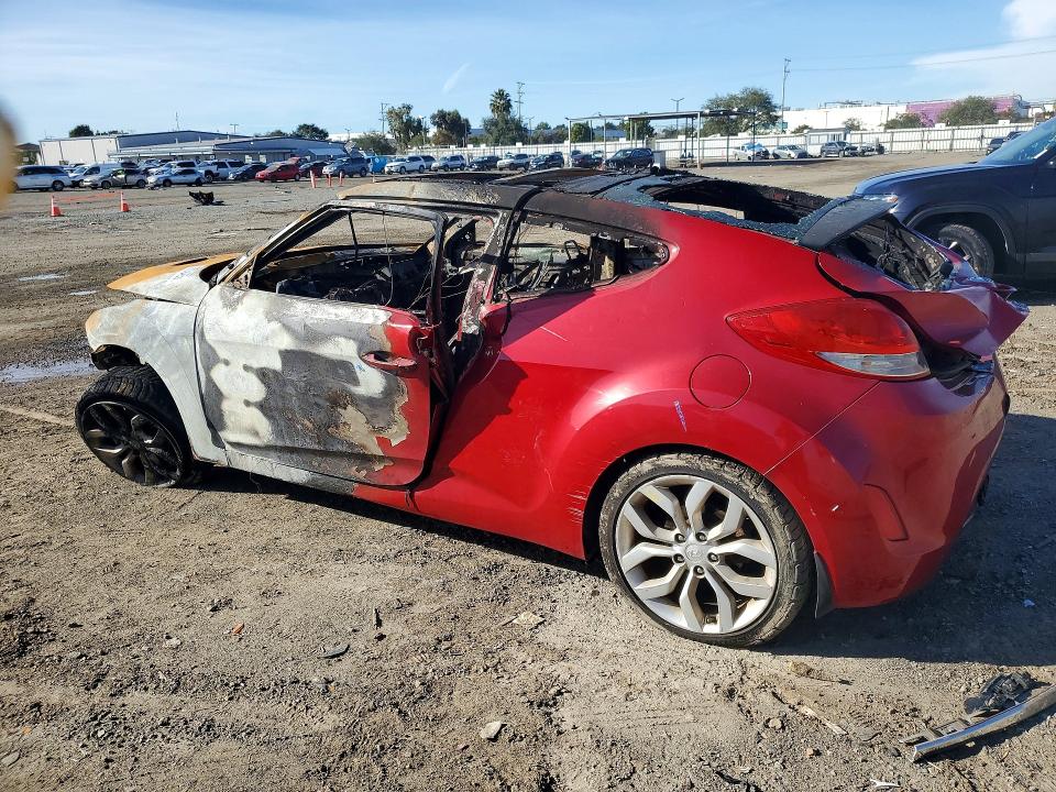 Photo 2 from auction – 2013 HYUNDAI VELOSTER with VIN KMHTC6AD1DU088544