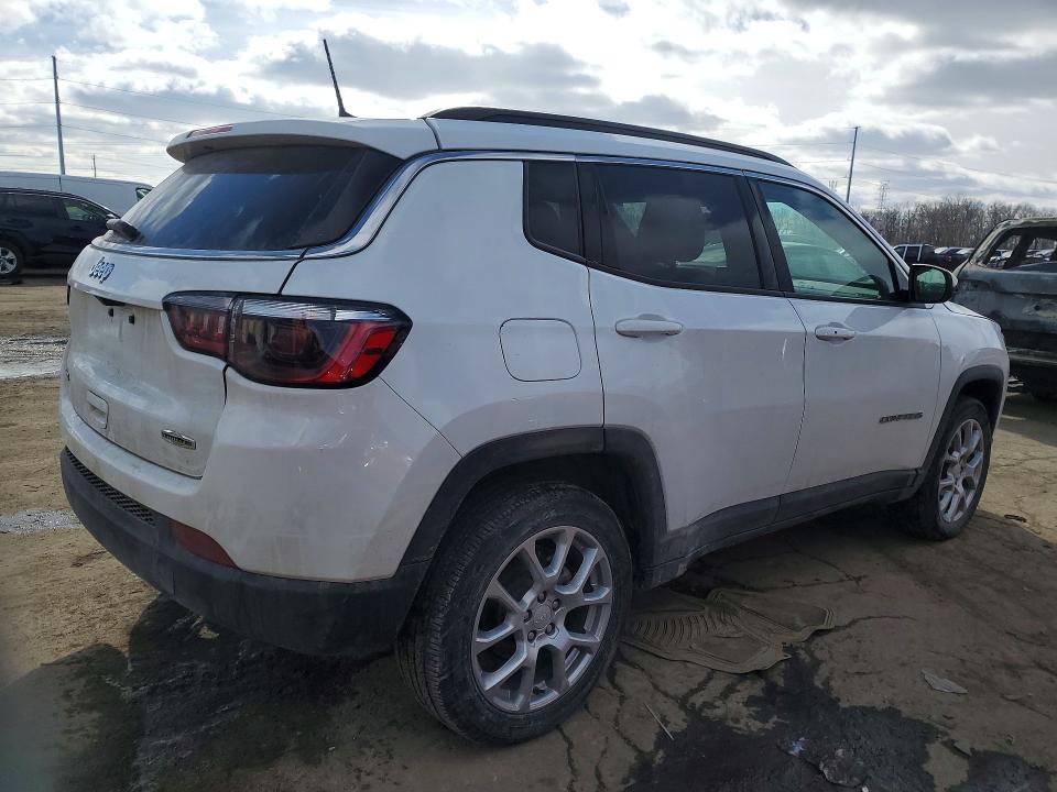 Photo 3 from auction – 2024 JEEP COMPASS with VIN 3C4NJDFN1RT577729