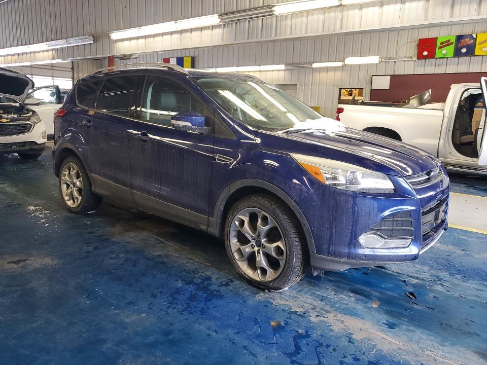 Foto 4 de la subasta – 2015 FORD ESCAPE con VIN 1FMCU9J93FUA50035