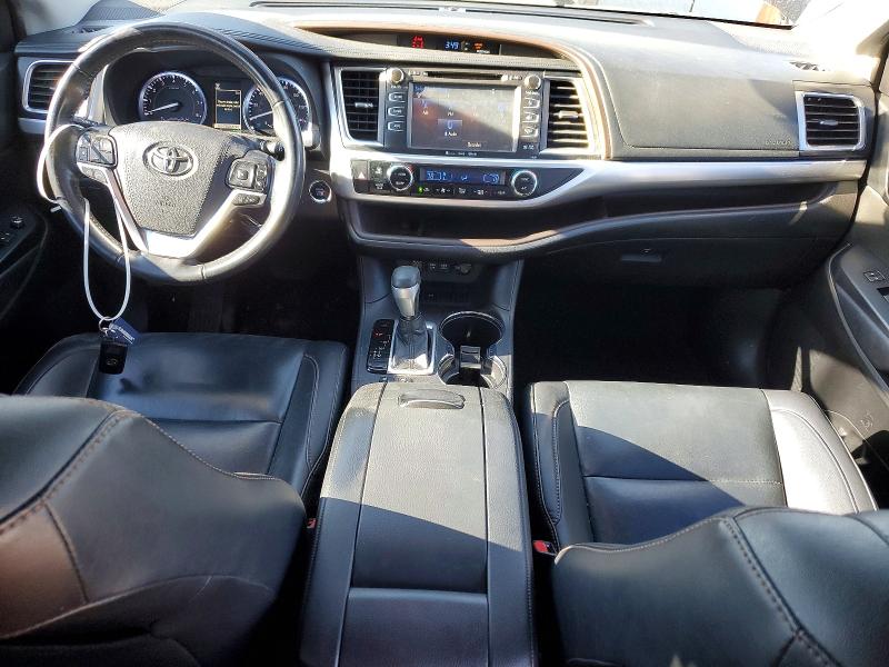 Photo 8 from auction – 2019 TOYOTA HIGHLANDER with VIN 5TDKZRFH8KS337922