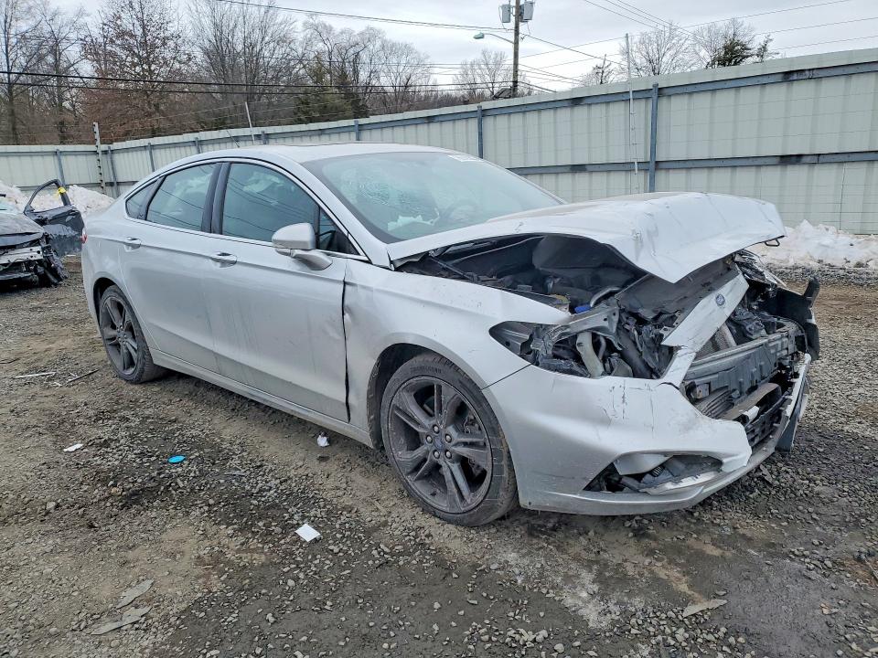 Photo 4 from auction – 2018 FORD FUSION with VIN 3FA6P0VP4JR183003