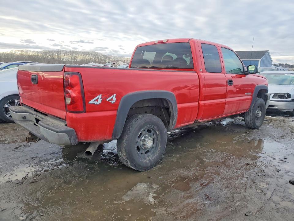 Photo 3 from auction – 2005 CHEVROLET SILVERADO with VIN 1GCHK29U95E331362
