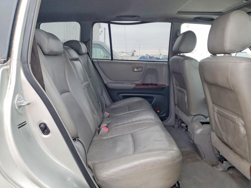 Photo 11 from auction – 2004 TOYOTA HIGHLANDER with VIN JTEEP21AX40060907