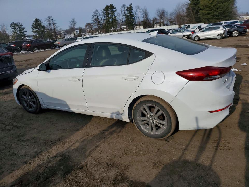 Photo 2 from auction – 2017 HYUNDAI ELANTRA with VIN 5NPD84LF6HH025338