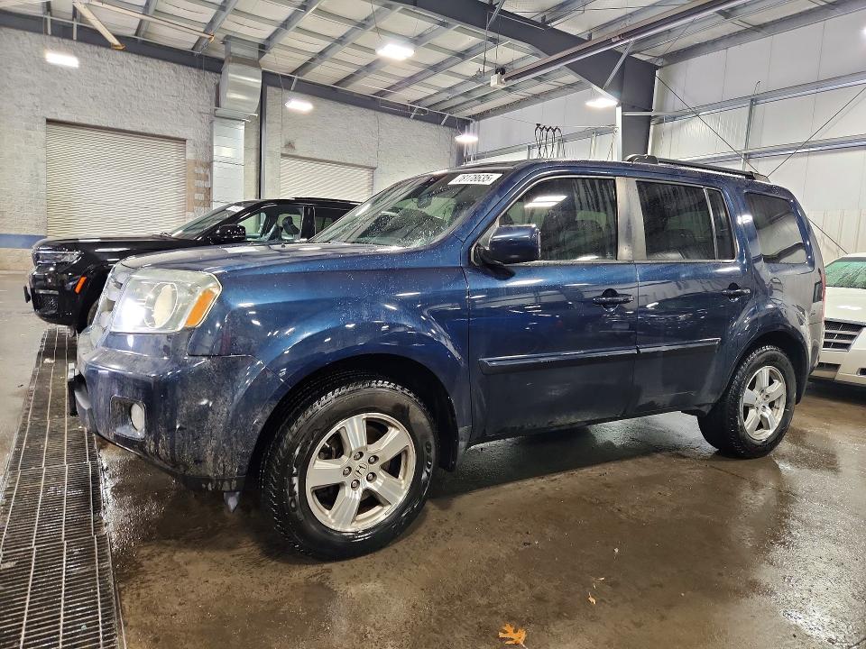 HONDA PILOT 2010 with VIN 5FNYF4H5XAB017674 - Photo from auction