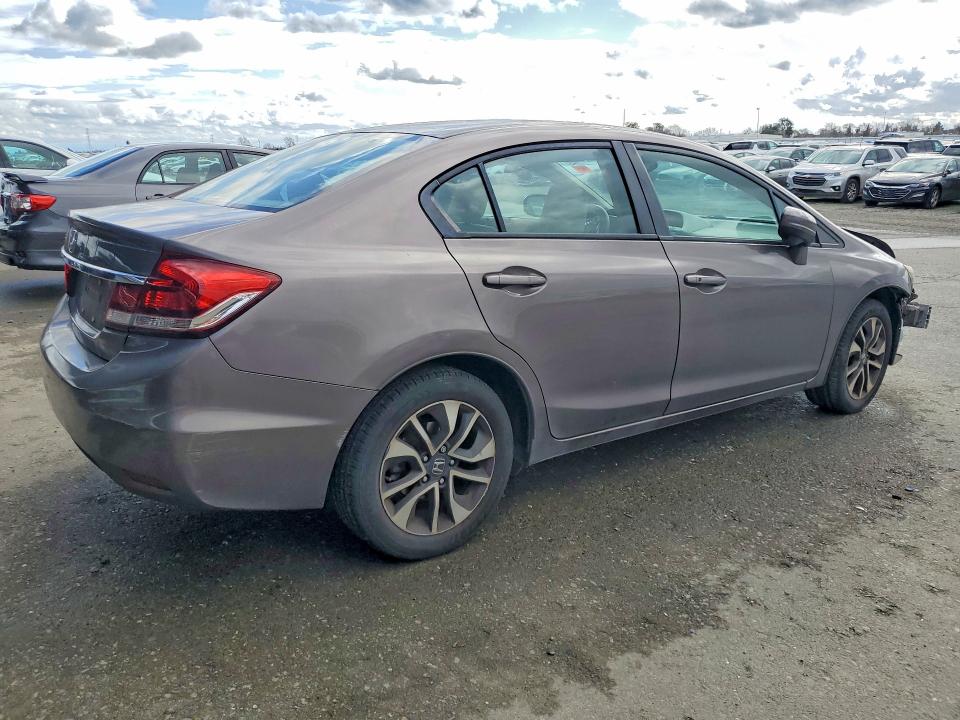 Photo 3 from auction – 2014 HONDA CIVIC with VIN 19XFB2F82EE273761