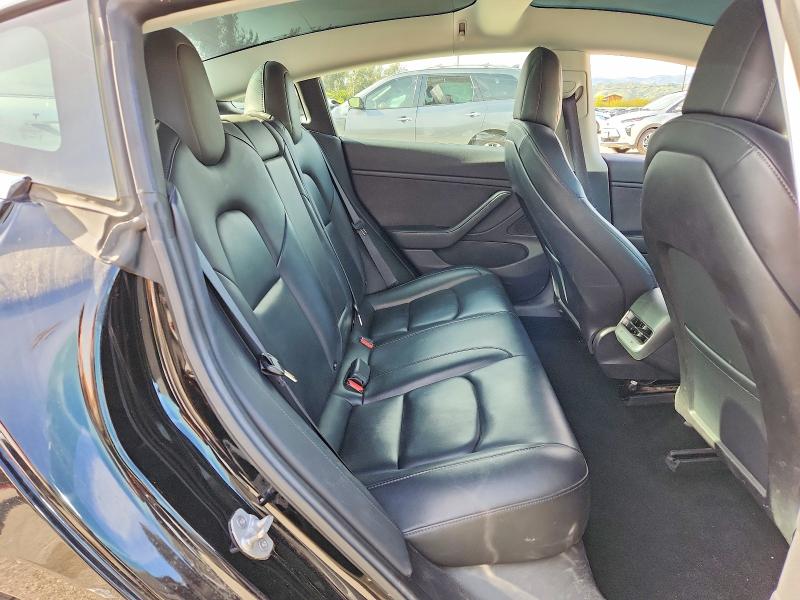 Photo 10 from auction – 2018 TESLA MODEL 3 with VIN 5YJ3E1EA4JF176378