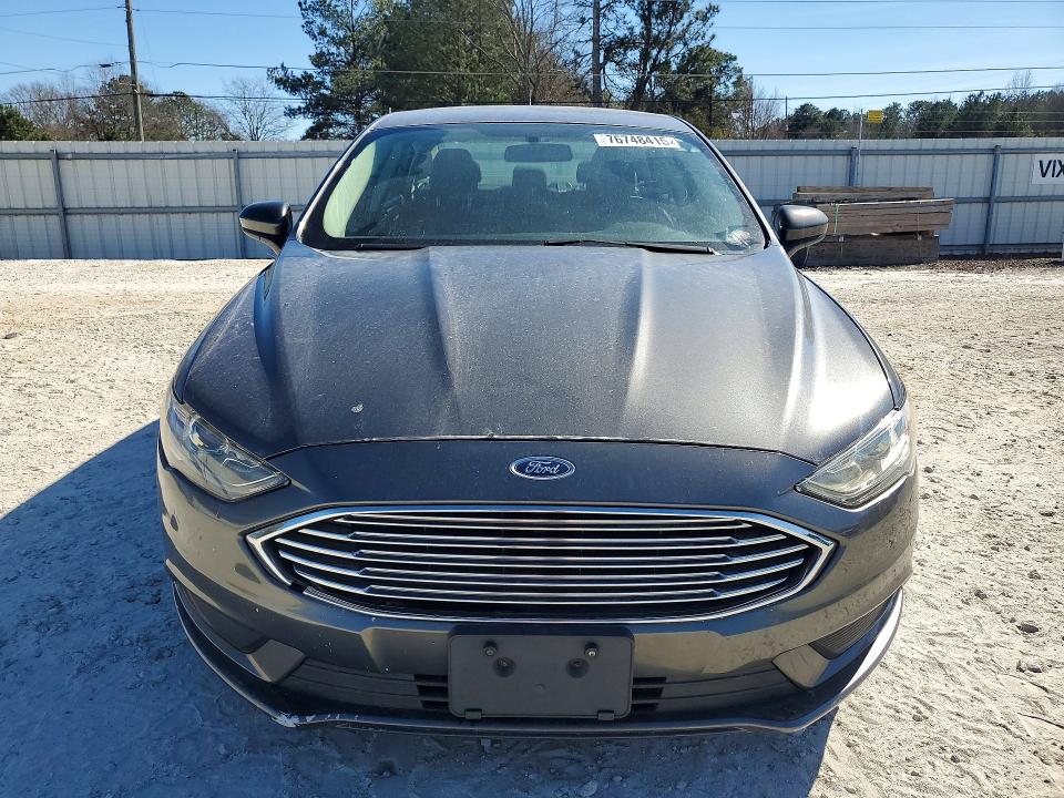 Photo 5 from auction – 2018 FORD FUSION with VIN 3FA6P0LU8JR138090