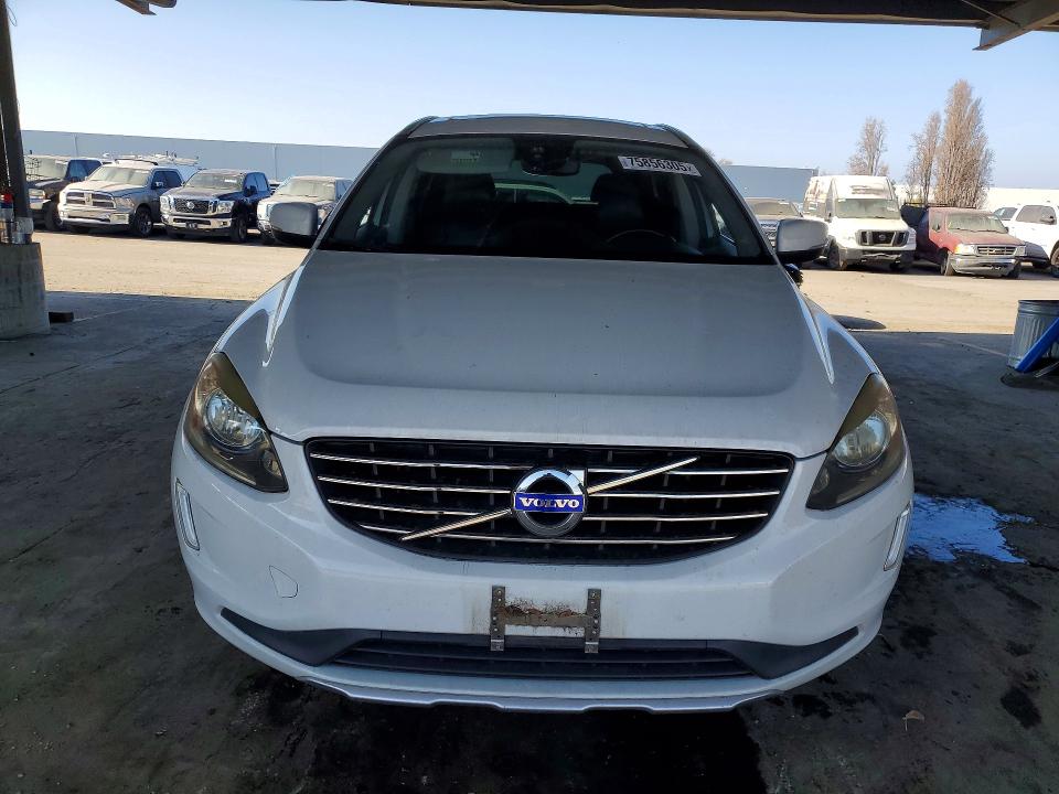 Photo 5 from auction – 2015 VOLVO XC60 T5 PR with VIN YV440MDK6F2702144