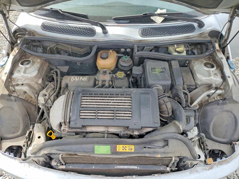 Photo 11 from auction – 2005 MINI COOPER S with VIN WMWRE33495TD95374