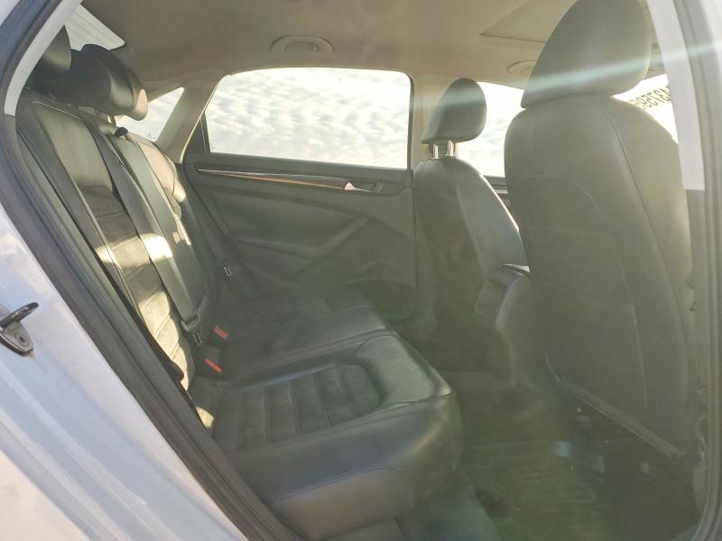 Photo 10 from auction – 2012 VOLKSWAGEN PASSAT with VIN 1VWCH7A35CC021269