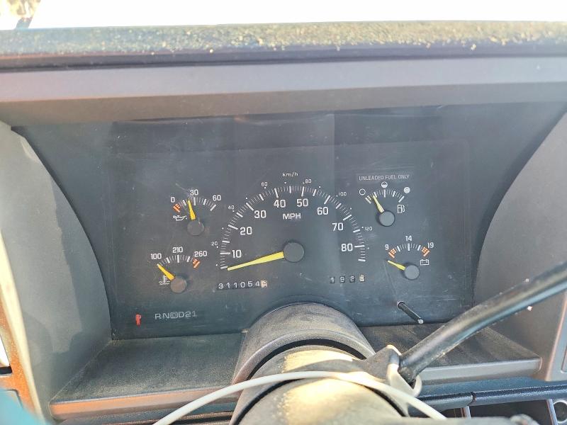 Photo 9 from auction – 1992 CHEVROLET GMT-400 with VIN 2GCEC19KXN1130998