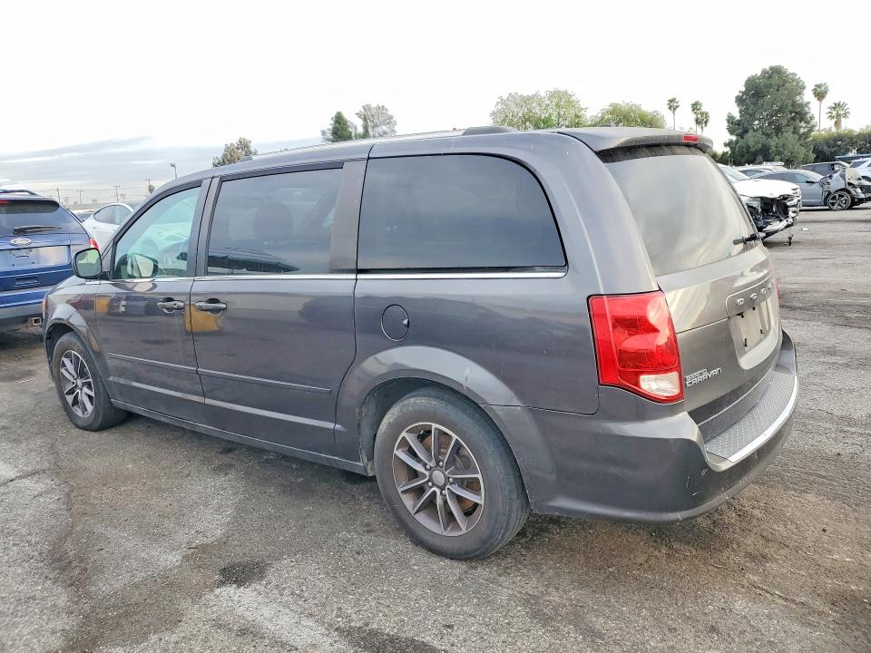 Photo 2 from auction – 2017 DODGE GRAND CARAVAN with VIN 2C4RDGCG6HR765535