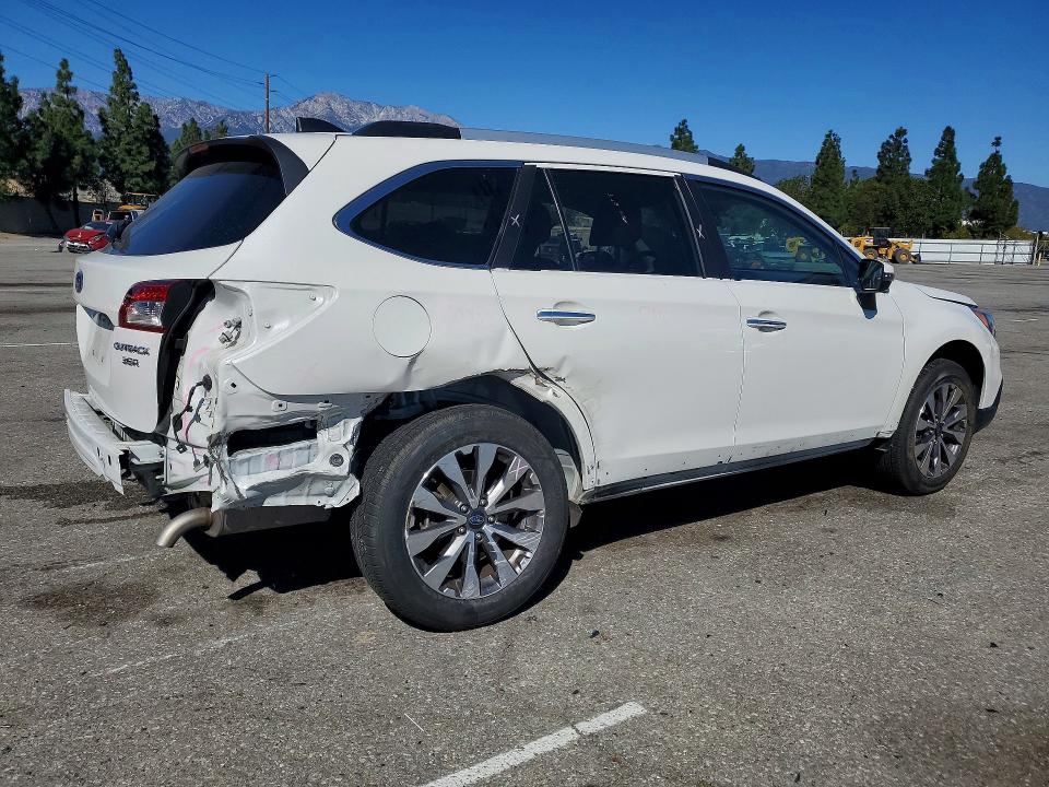 Photo 3 from auction – 2017 SUBARU OUTBACK with VIN 4S4BSETC6H3301917