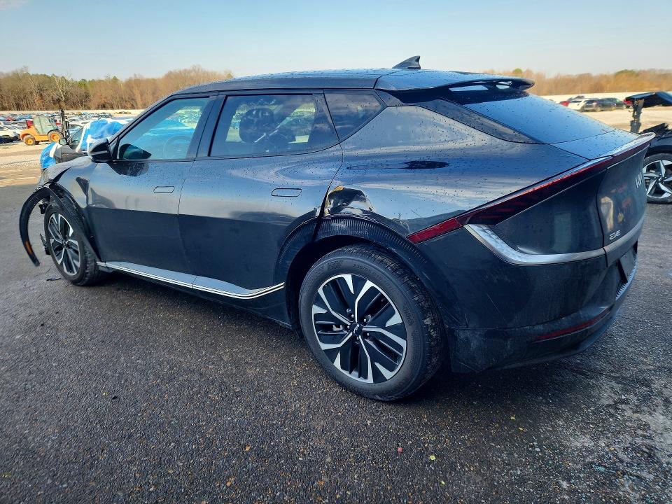 Photo 2 from auction – 2023 KIA EV6 LIGHT with VIN KNDC34LA7P5130032