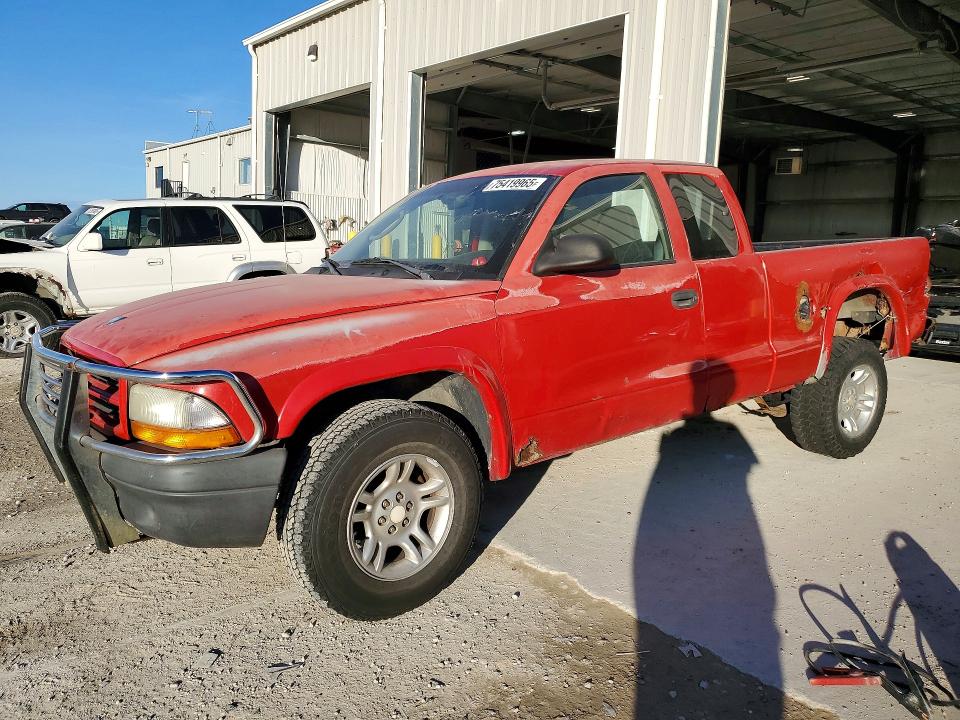 DODGE DAKOTA 2003 with VIN 1D7HL12X53S126637 - Photo from auction