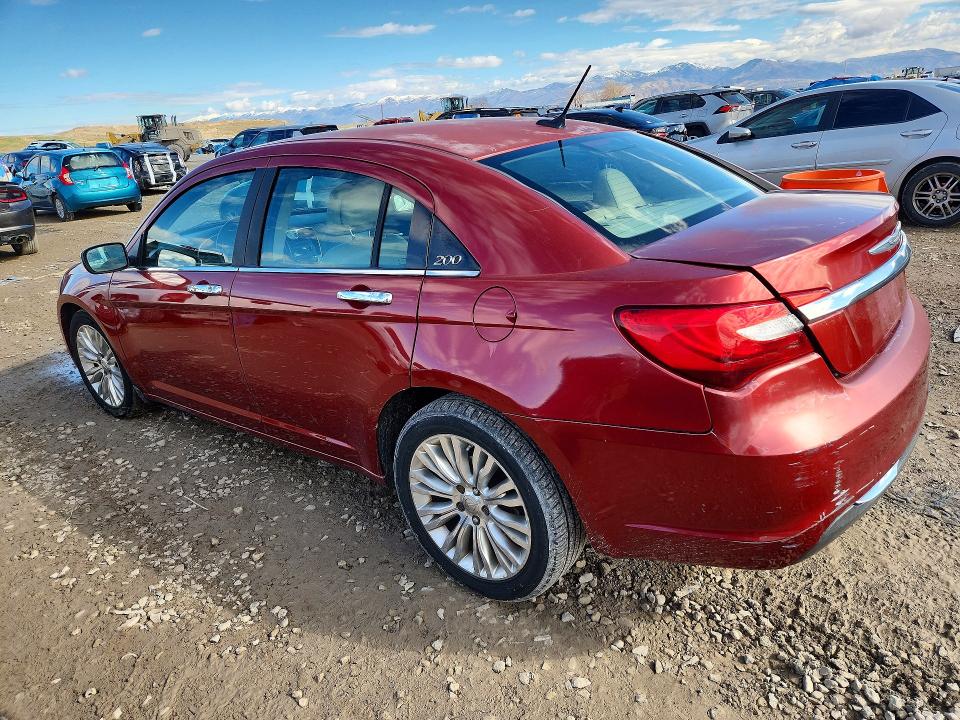 Photo 2 from auction – 2013 CHRYSLER 200 with VIN 1C3CCBCG1DN689018