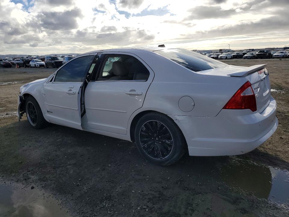 Photo 2 from auction – 2010 FORD FUSION with VIN 3FADP0L38AR331015