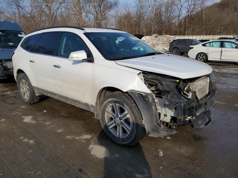 Photo 4 from auction – 2017 CHEVROLET TRAVERSE with VIN 1GNKRGKD0HJ131563