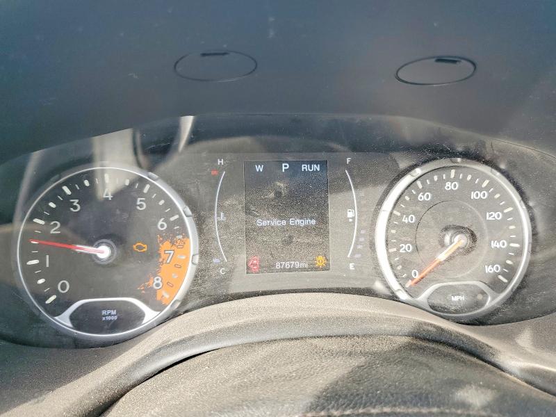 Photo 9 from auction – 2018 JEEP RENEGADE with VIN ZACCJBBB4JPH93030