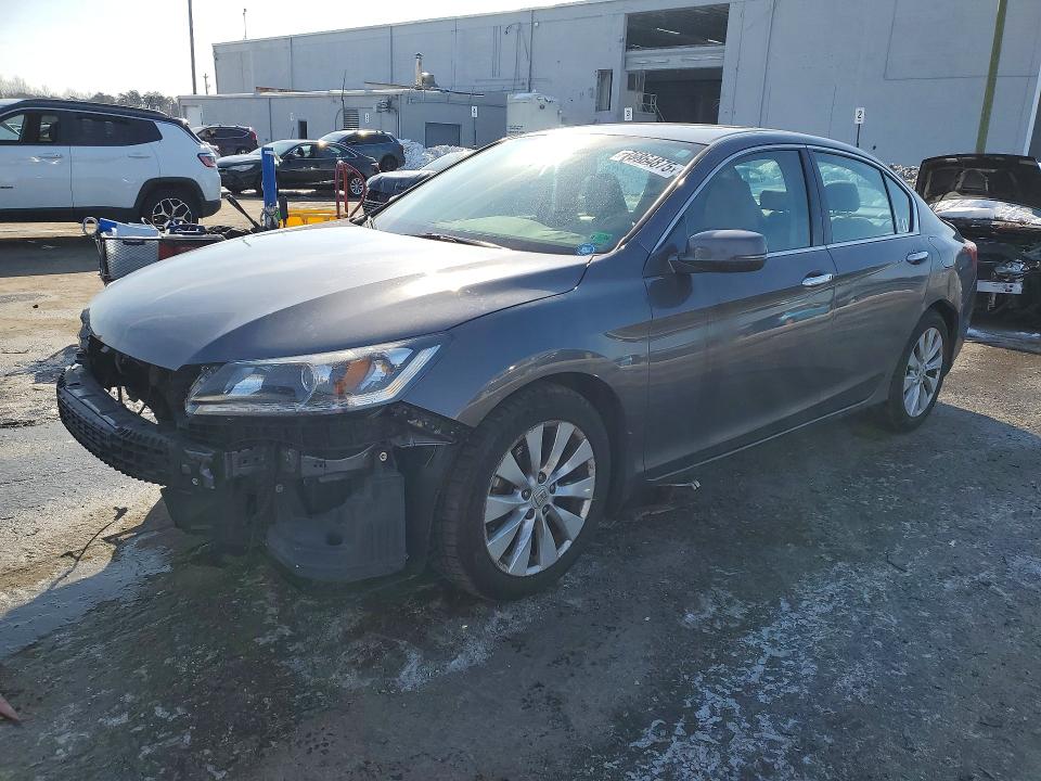 HONDA ACCORD EXL 2015 with VIN 1HGCR3F81FA034339 - Photo from auction