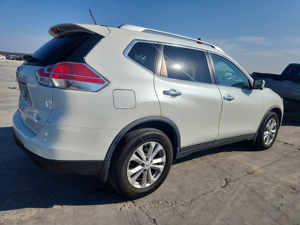 Photo 3 from auction – 2015 NISSAN ROGUE S with VIN KNMAT2MT2FP558587