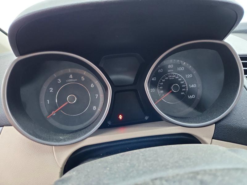 Photo 9 from auction – 2016 HYUNDAI ELANTRA with VIN 5NPDH4AE3GH713810