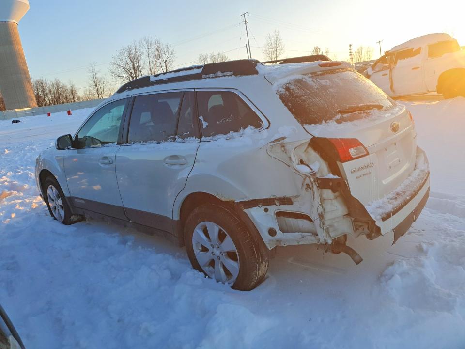 Photo 2 from auction – 2010 SUBARU OUTBACK 2. with VIN 4S4BRCKCXA3334183