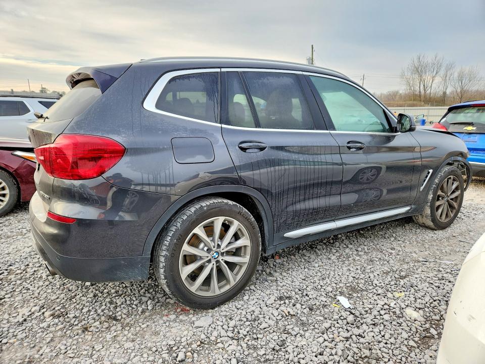 Photo 3 from auction – 2018 BMW X3 XDRIVE3 with VIN 5UXTR9C57JLD74590