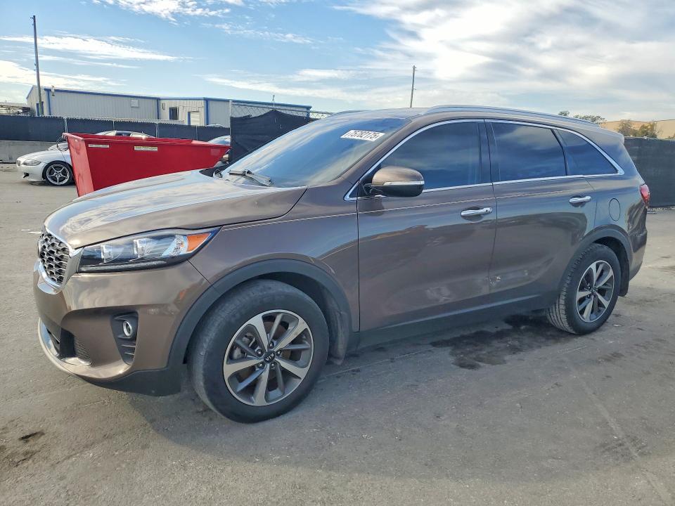 KIA SORENTO 2019 with VIN 5XYPH4A50KG529485 - Photo from auction