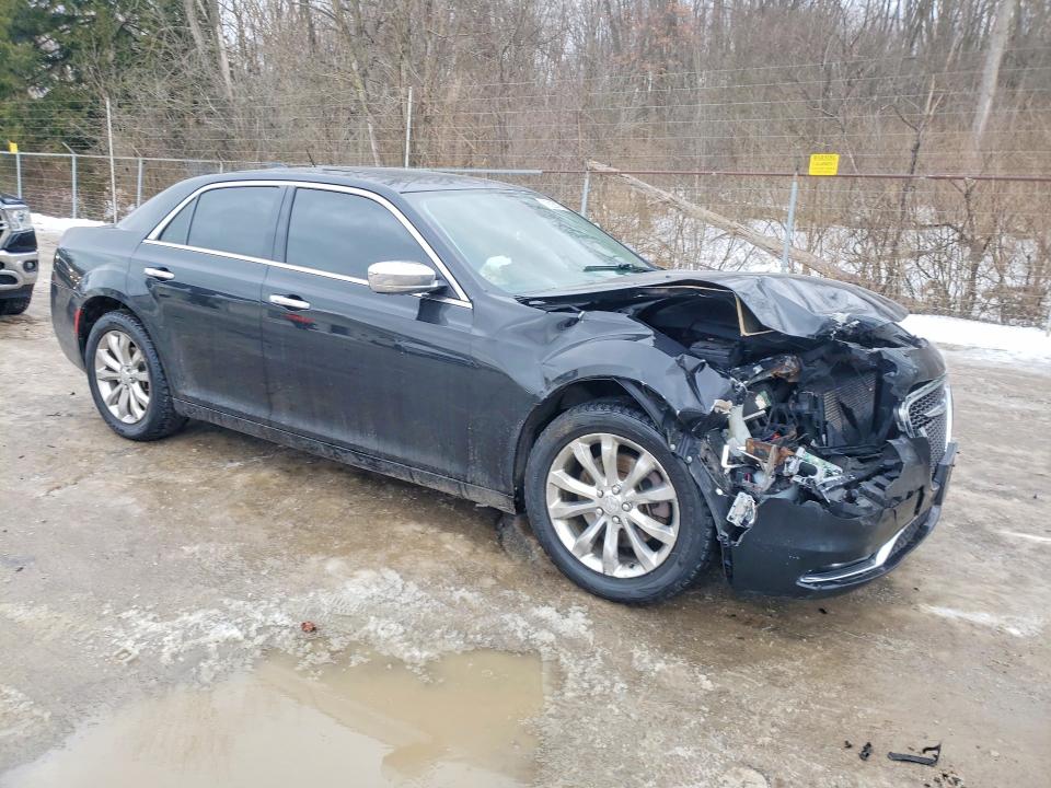 Photo 4 from auction – 2017 CHRYSLER 300C with VIN 2C3CCAKG4HH637487