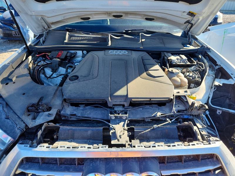 Photo 11 from auction – 2018 AUDI Q7 PREMIUM with VIN WA1LHAF73JD021395