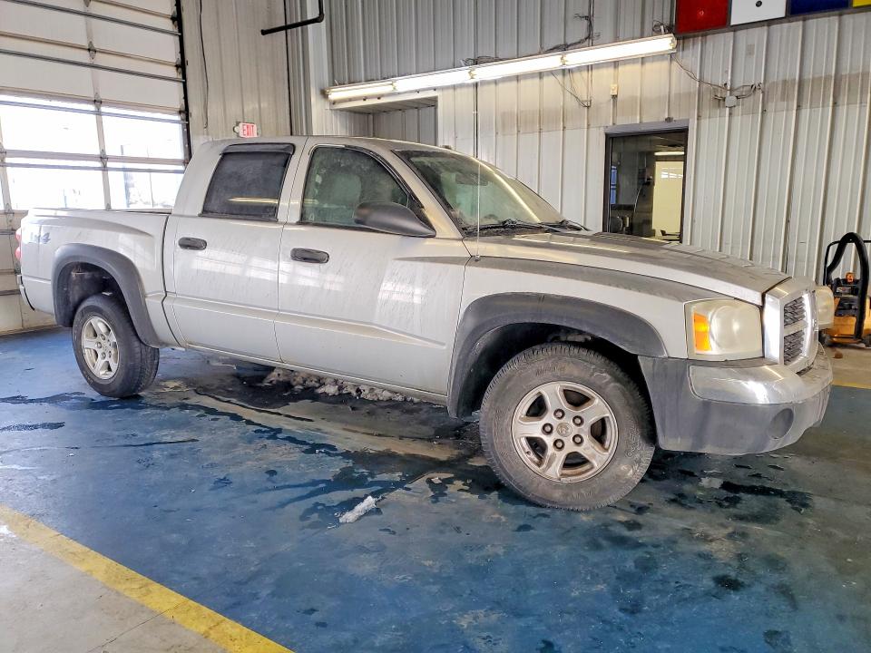 Photo 4 from auction – 2005 DODGE DAKOTA with VIN 1D7HW48K05S290787