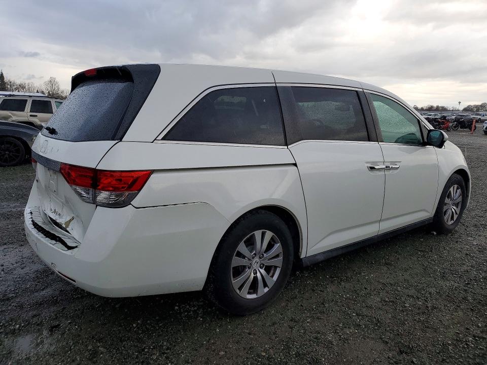 Photo 3 from auction – 2015 HONDA ODYSSEY with VIN 5FNRL5H6XFB010453