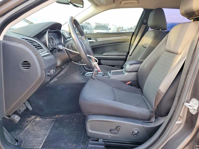 Photo 7 from auction – 2019 CHRYSLER 300 with VIN 2C3CCAAG0KH582660