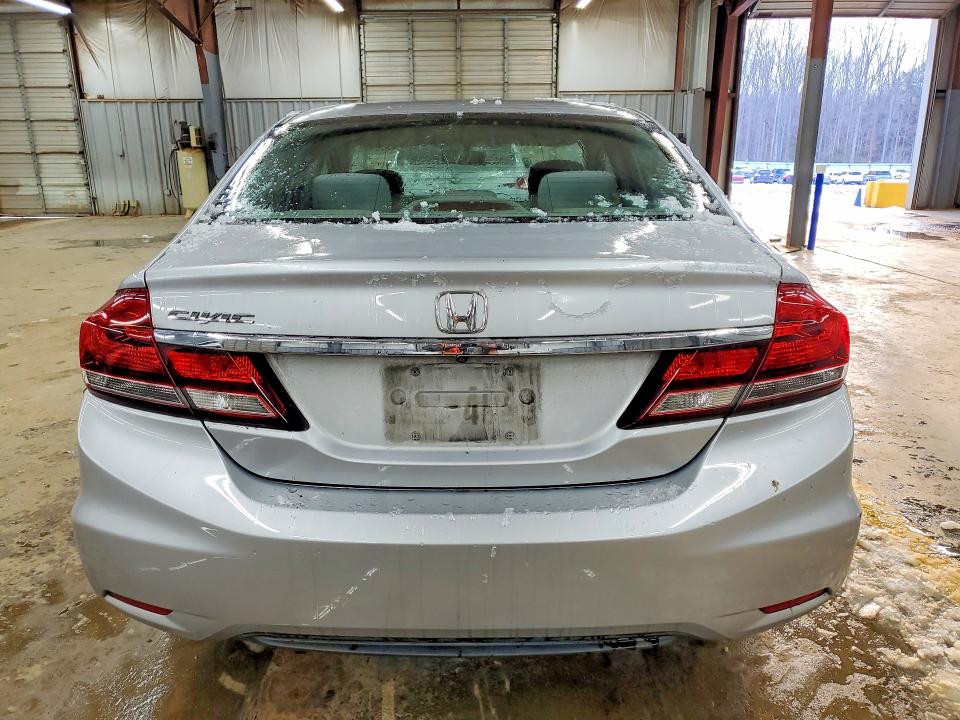 Photo 6 from auction – 2015 HONDA CIVIC LX with VIN 2HGFB2F57FH548019