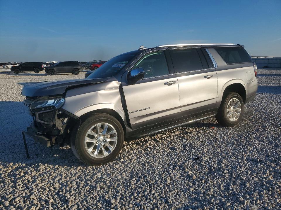 CHEVROLET SUBURBAN 2021 with VIN 1GNSCFKD3MR338875 - Photo from auction