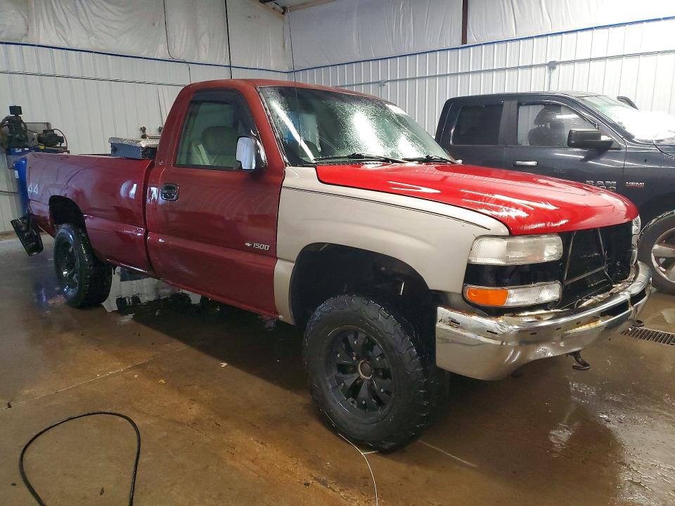 Photo 4 from auction – 2000 CHEVROLET SILVERADO with VIN 1GCEK14T3YE214781