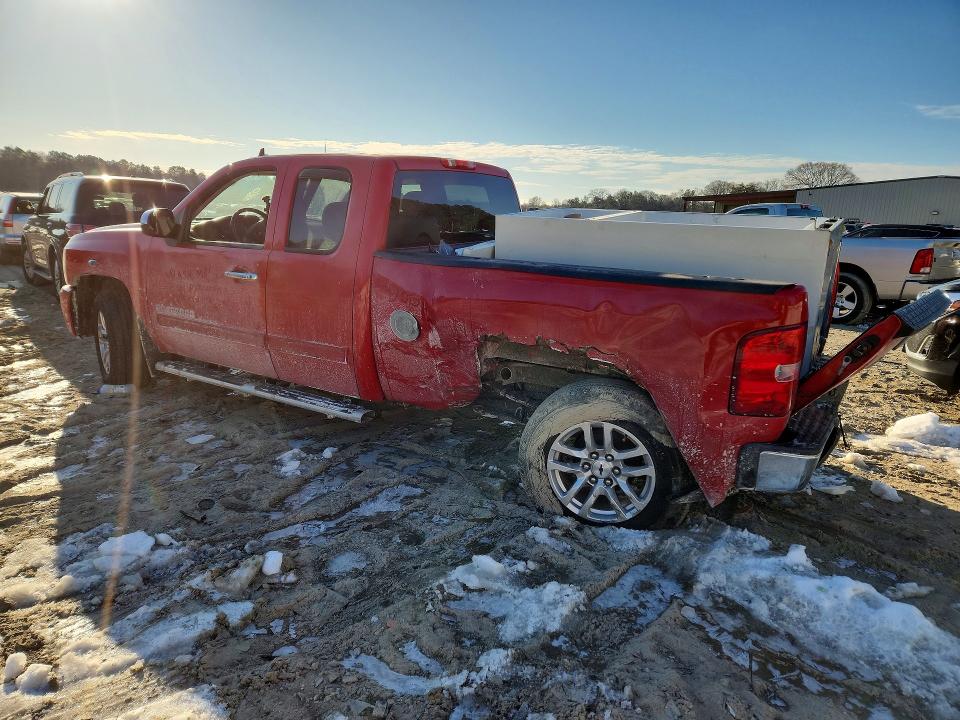 Photo 2 from auction – 2011 CHEVROLET SILVERADO with VIN 1GCRKSE31BZ368198